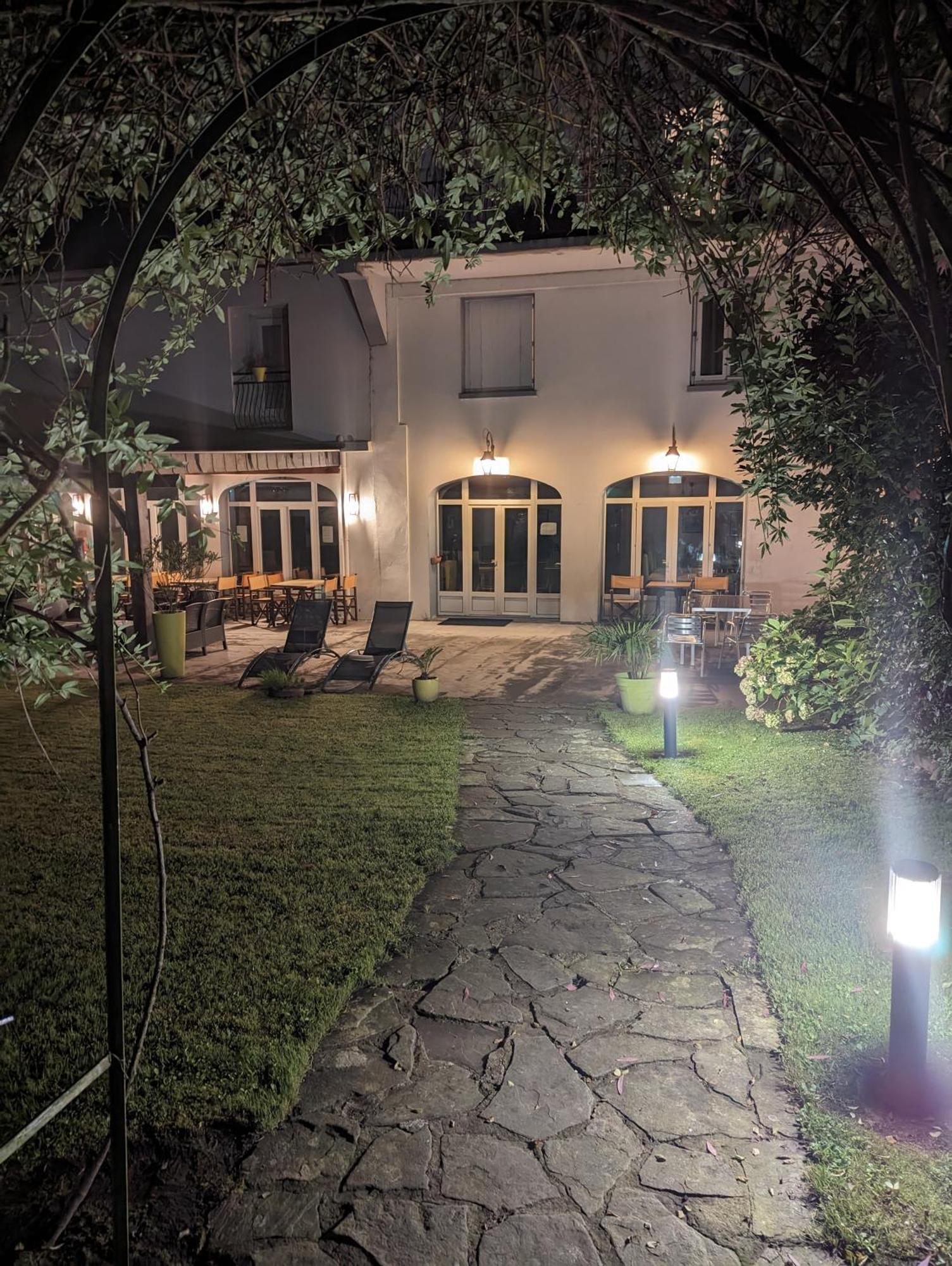 Hotel De L'Ours Arette Luaran gambar